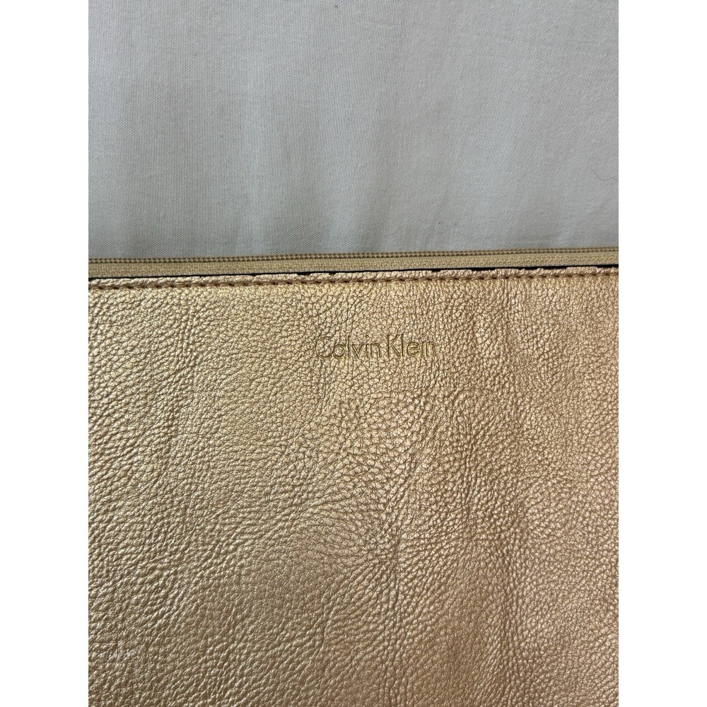 CALVIN‎ KLEIN Metallic Blush Powder Pink Vegan Faux Leather Zip Wristlet Clutch - Picture 4 of 6